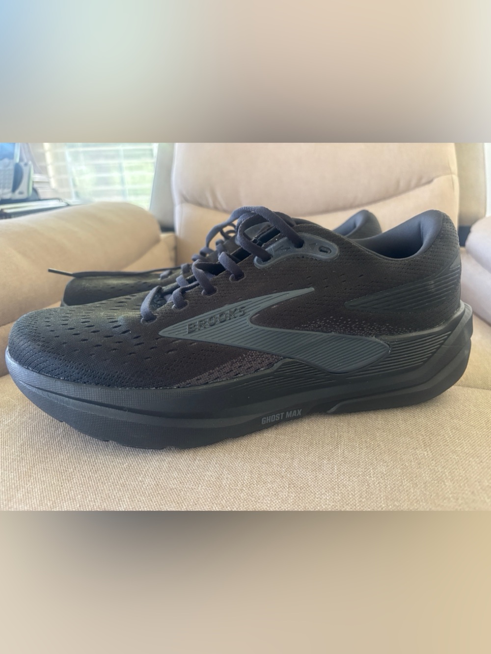 Brooks Men’s Black Athletic Running Shoe